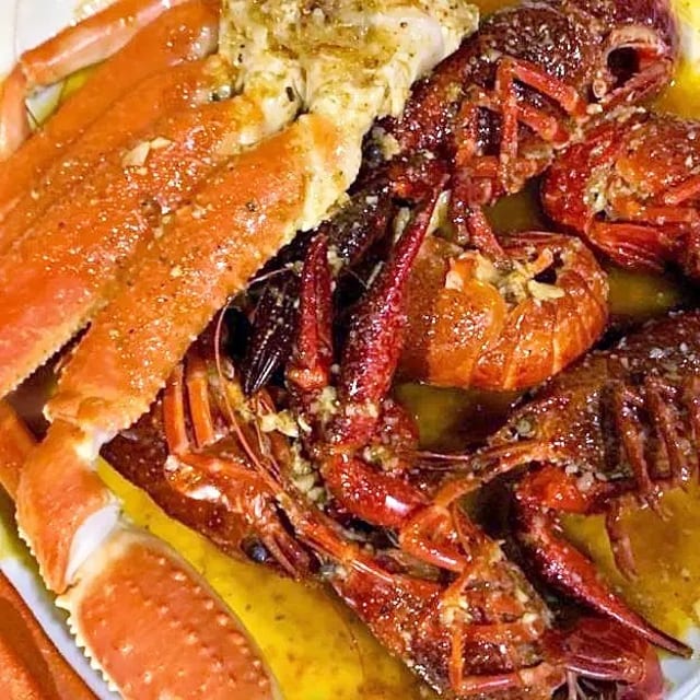 E. Snow Crab & Crawfish.